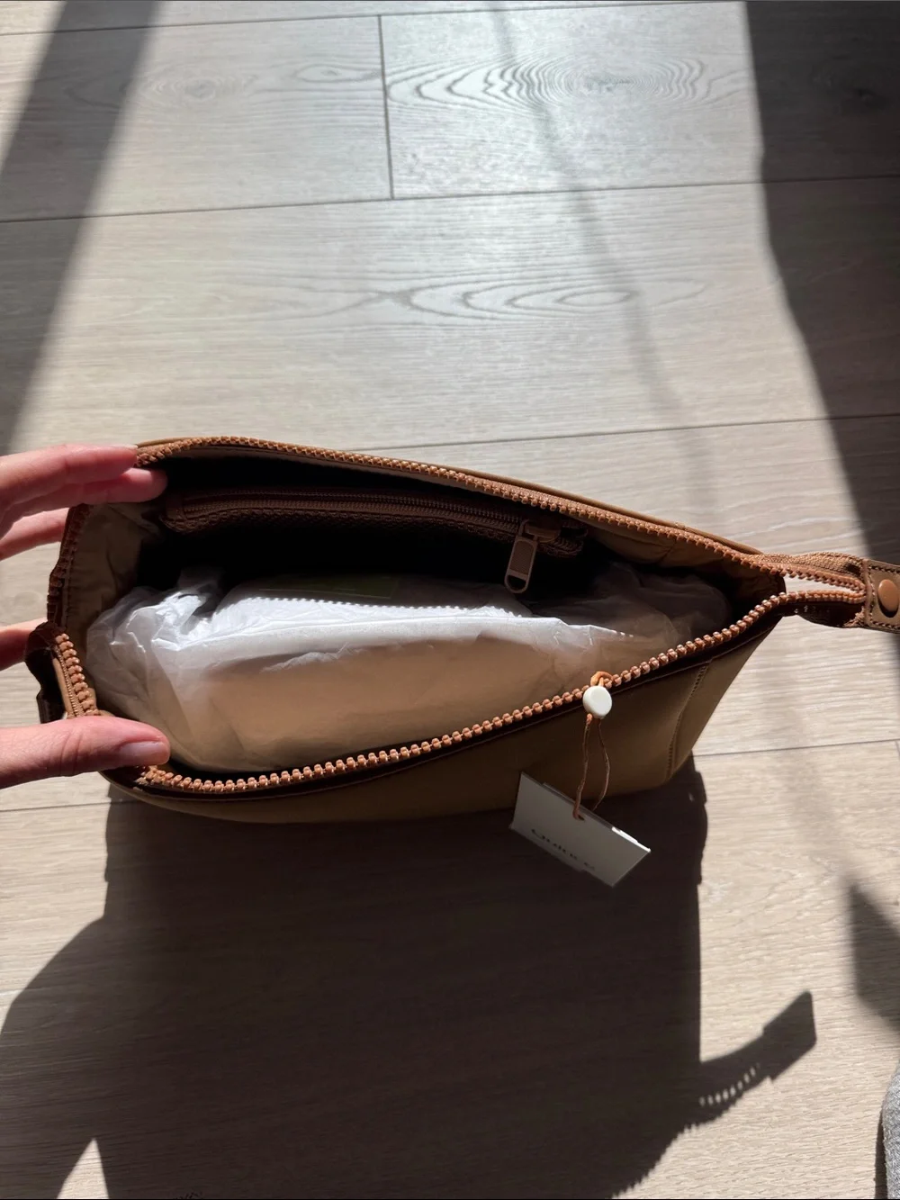 NWT Quince All-Day Neoprene Toiletry Bag